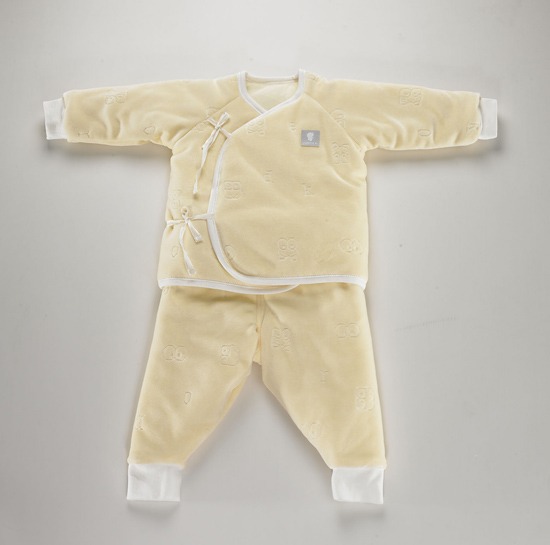 卓?jī)汉蜕幸绿籽b