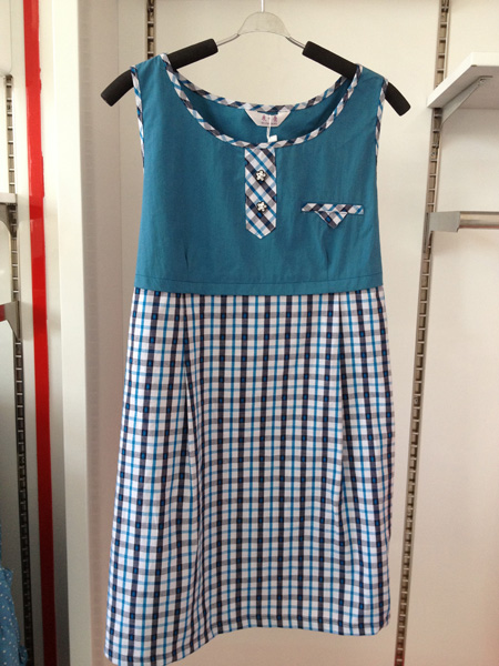 ��+����ݗ�����ɫ