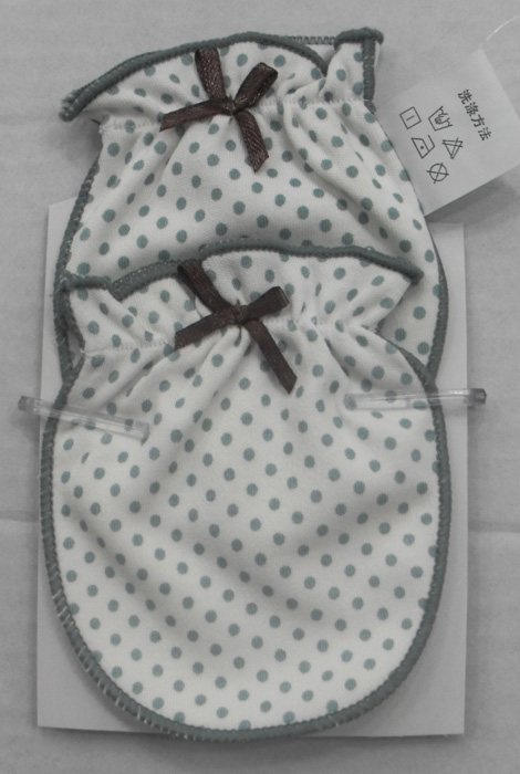 娃愛(ài)的蓓蓓圓點(diǎn)寶寶護(hù)手套