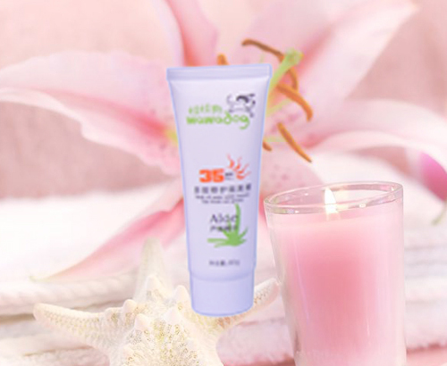 娃娃狗多效修護隔離霜(蘆薈)