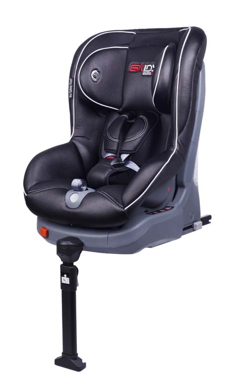 環(huán)球娃娃全球星安全座椅黑色側面