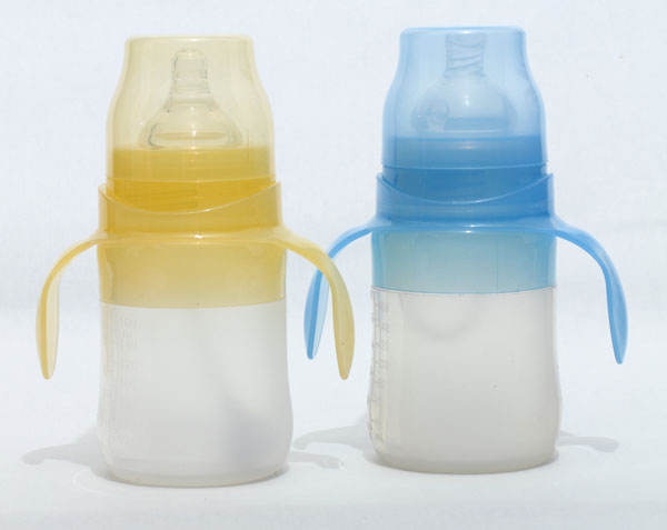 新兒寶寬口160ml雙耳自動(dòng)圓腰硅膠奶瓶