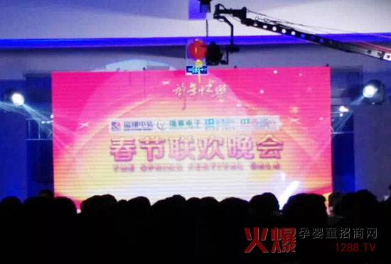 ���ґcף�۶����F2015���´�����A�M�ɹ�