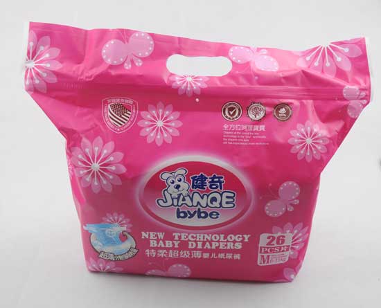 健奇特柔超級薄嬰兒紙尿褲M碼26片正面