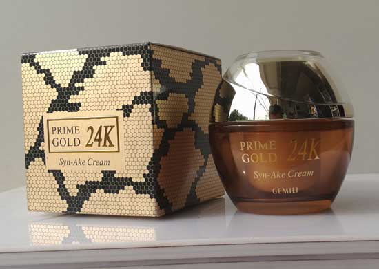 百膚可麗蜂王漿滋養(yǎng)亮白日霜正面