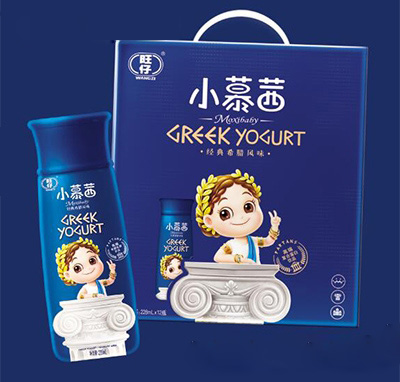 旺仔小慕茜經(jīng)典希臘風味酸奶.jpg 旺仔小慕茜經(jīng)典希臘風味酸奶.jpg