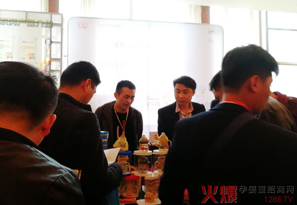 20��������(xi��ng)���� ������ƿĸ�����۷��(hu��)����վ������ԭ֮��(sh��)