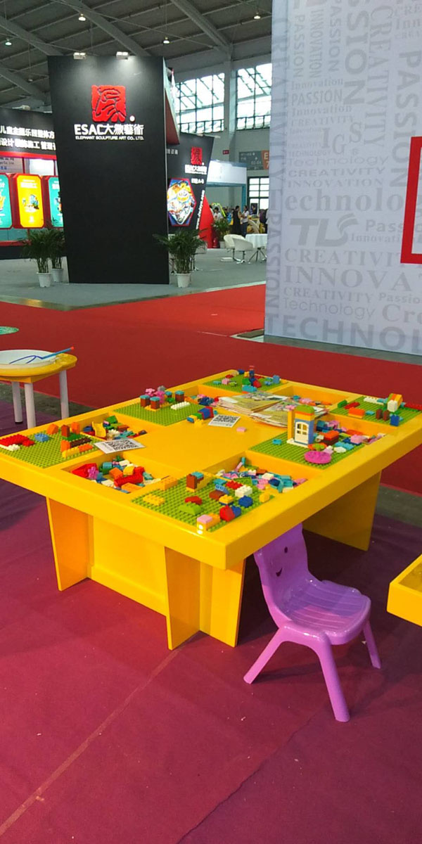 傲寶游樂設(shè)備3.jpg 傲寶游樂設(shè)備3.jpg