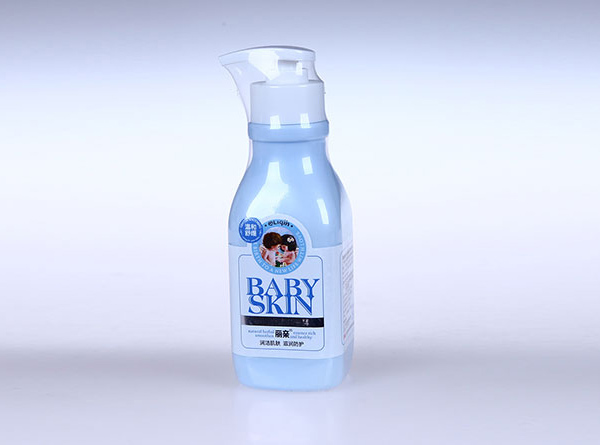 麗親嬰兒洗發(fā)沐浴露.jpg 麗親嬰兒洗發(fā)沐浴露.jpg