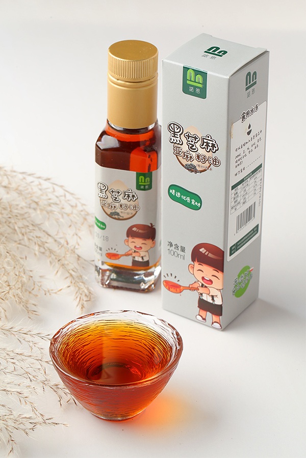 諾恩黑芝麻亞麻籽油.jpg 諾恩黑芝麻亞麻籽油.jpg