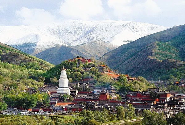 艾童國(guó)際第十三屆五臺(tái)山祈福大會(huì)10.jpg 艾童國(guó)際第十三屆五臺(tái)山祈福大會(huì)10.jpg