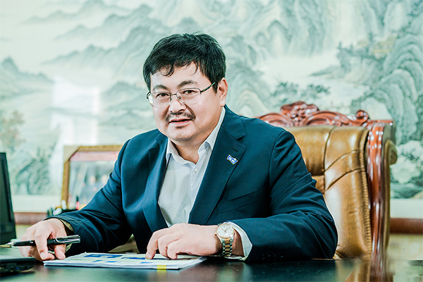 陜西雅泰乳業(yè)有限公司董事長 李宏.jpg 陜西雅泰乳業(yè)有限公司董事長 李宏.jpg