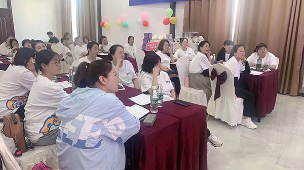 施貝安品牌賦能會(huì)(臨汾站)圓滿落幕2.jpg 施貝安品牌賦能會(huì)(臨汾站)圓滿落幕2.jpg