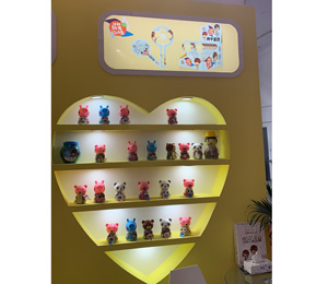 �ɂ���ؐɽ�չʾ