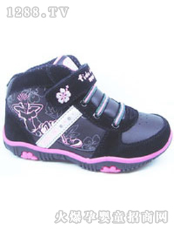 �ƶ��Ҷ���ɫСͯ���eЬ