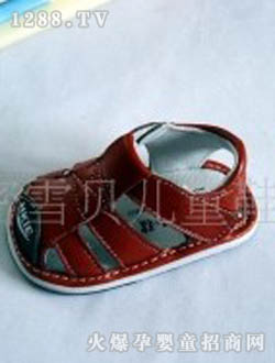 ��ѩ����ɫ�W����Ь