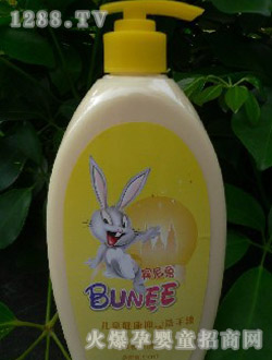 �e�����־�ϴ��Һ550ML