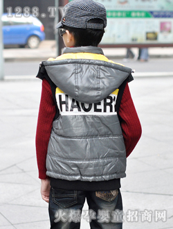 ��������ɫ��q��ñ�R��