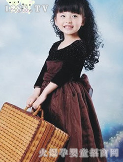 ͯo���r����ɫ�B��ȹ