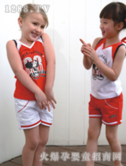 伊比奇運(yùn)動女童套裝