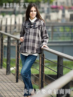 �Є��˻�ɫ�����ЋD�b