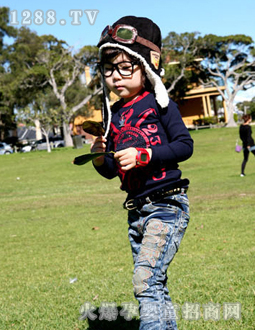 ���S�����{ɫ����