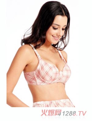 ���Y���ЋD���ط�ɫ���l�y