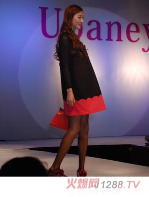 ��(y��u)ؐ�ݺ�ɫ�ЋD�B��ȹ