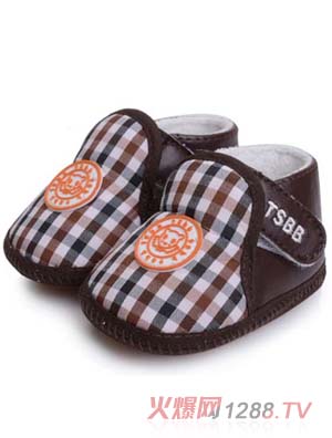 ��ʹ֮����Ӳ�+PU�׃���ǰЬ��ɫ