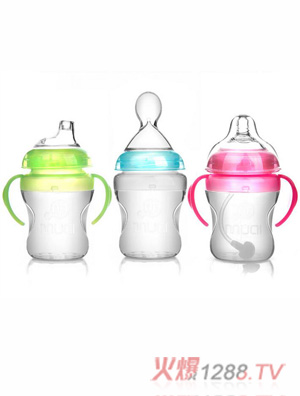 母愛(ài)新生yinge進(jìn)口硅膠奶瓶